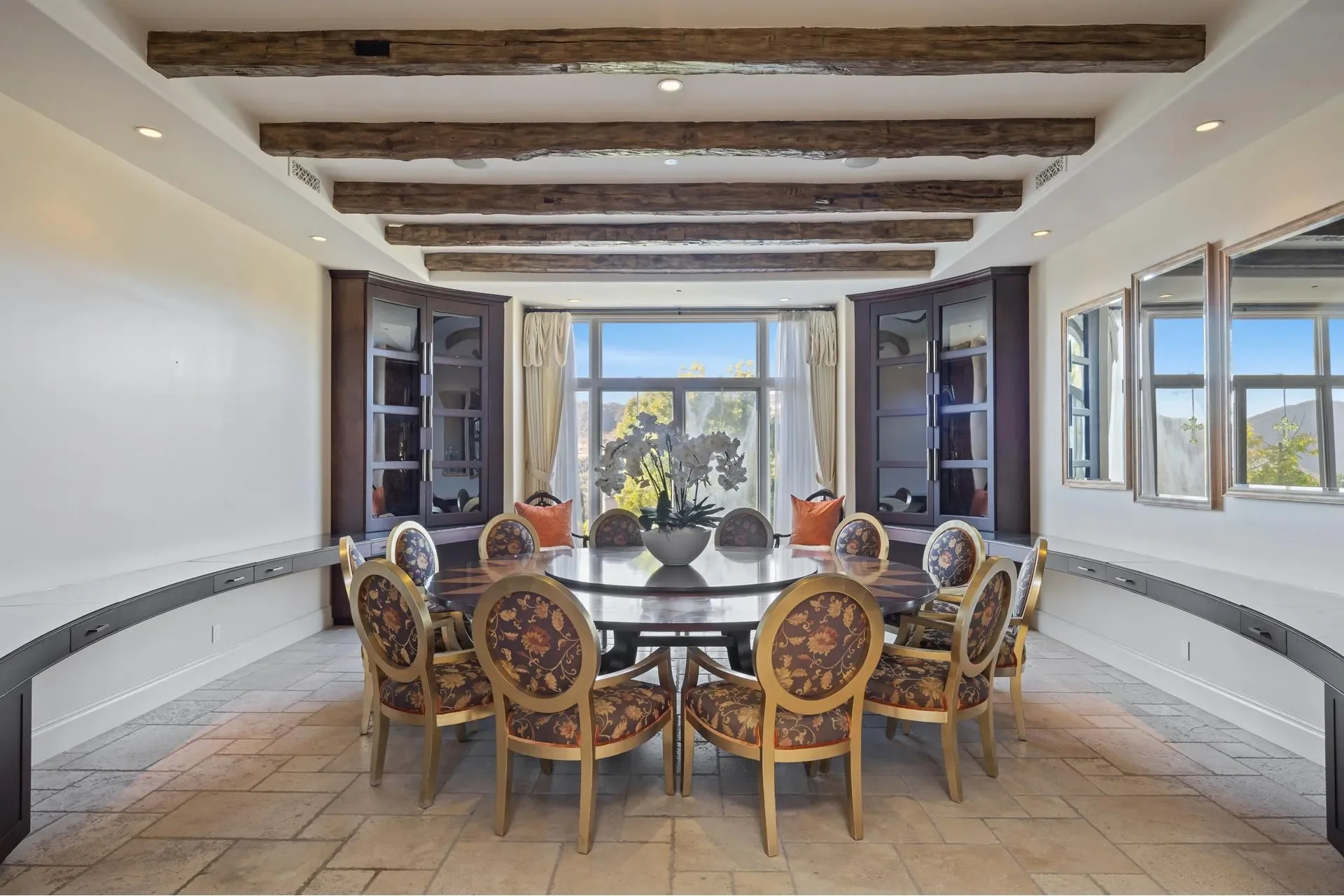 2157 Ravensfield Ln, Los Angeles, California, United States. - Photo 12