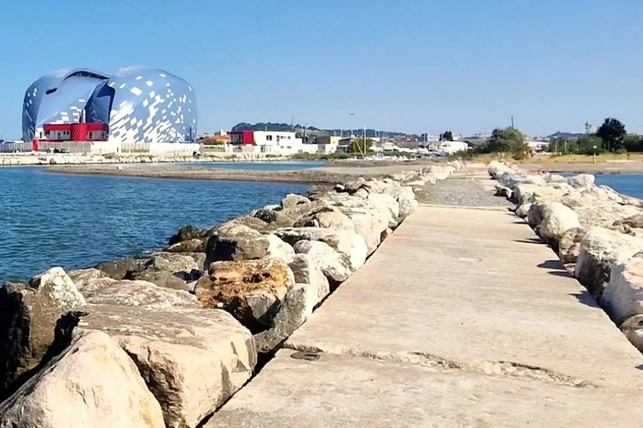 Porto di Pesaro, 61121 Pesaro PU, Italia, Pesaro, Marche, Italy. - Hero Image