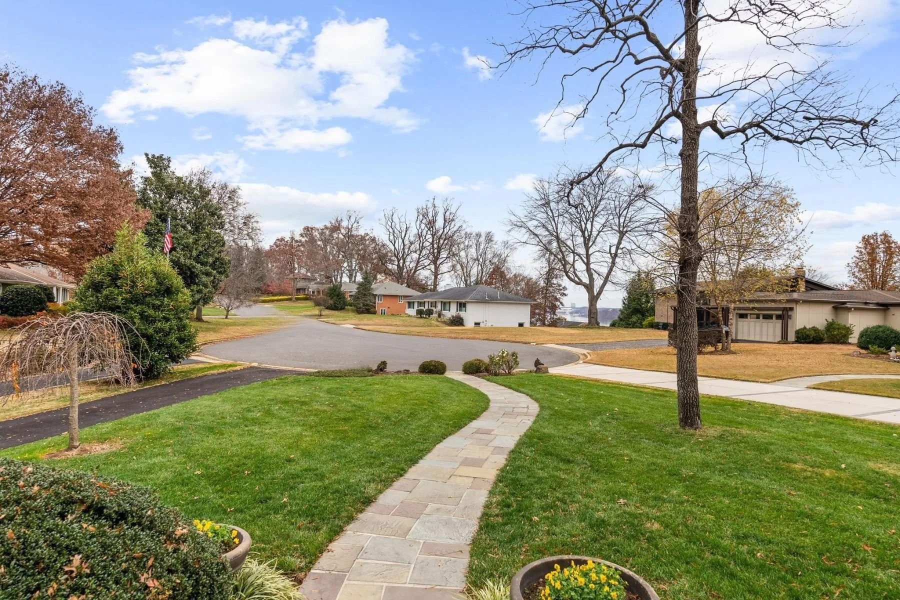 1101 Gatewood Drive , Alexandria, DC 22307, Belle Haven, Virginia, United States. - Photo 39