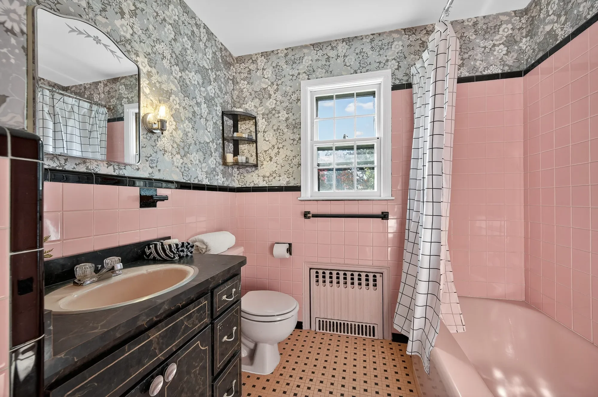 60 Concord Street , Westbury, NY 11590, Salisbury, New York, United States. - Photo 11