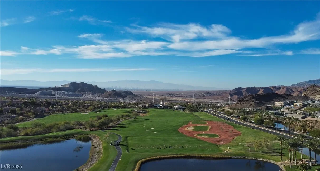 8 Vista Outlook Street, Henderson, Nevada, United States. - Photo 49