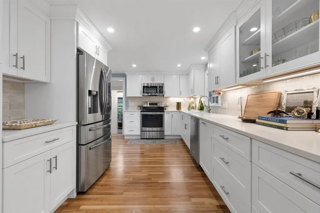 2 Longfellow Rd, Wellesley, Massachusetts, United States. - Photo 30