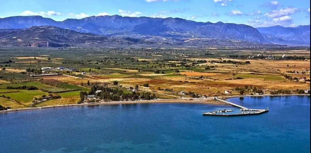Kamena Vourla, Thessaly and Central Greece, Greece. - Photo 6