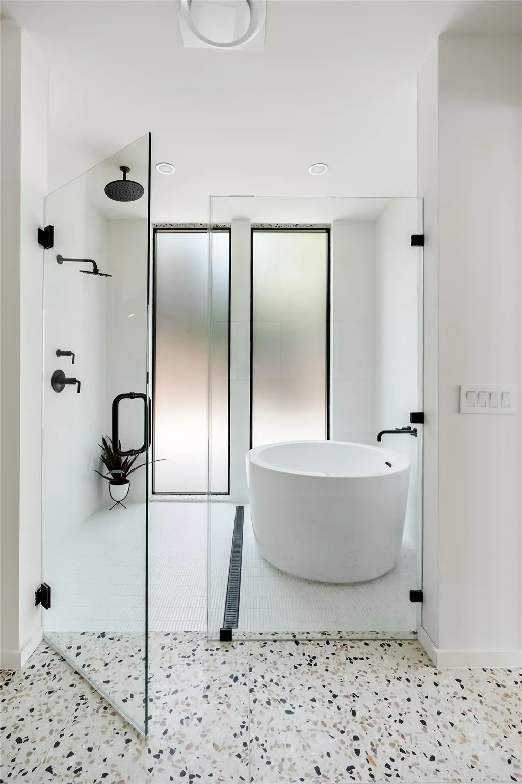 2114 Lawnmont Ave, Austin, Texas, United States. - Photo 15
