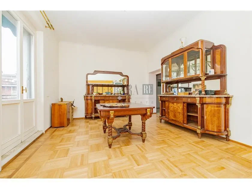 Gallery photo 1