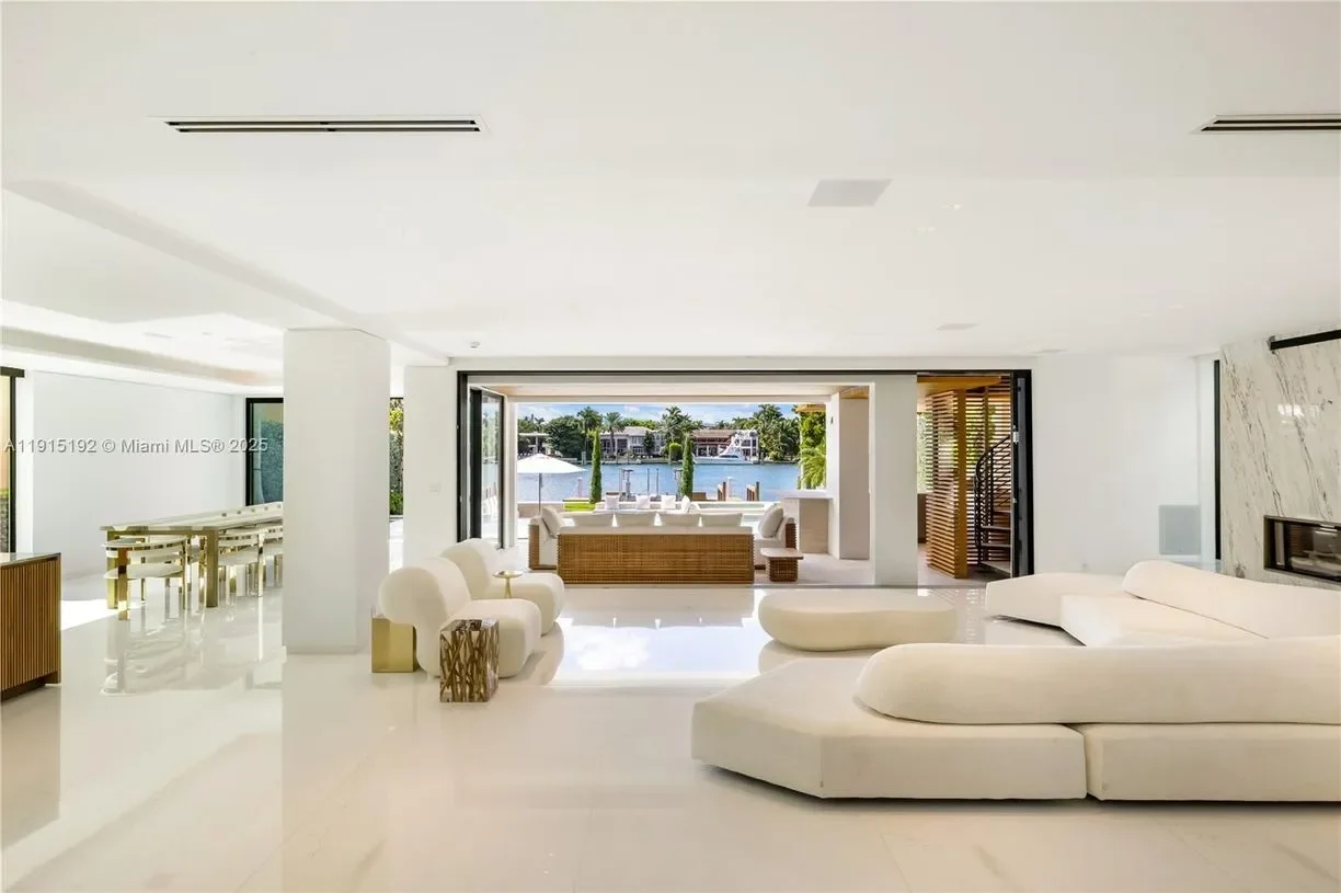 Gallery photo 2