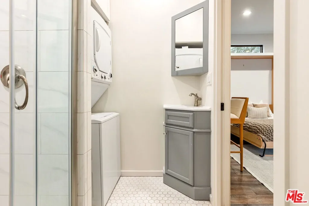 1772 S Ogden Drive, Los Angeles, California, United States. - Photo 6