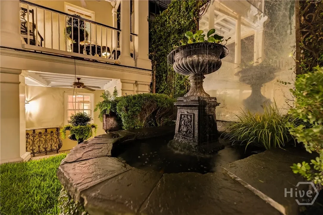 203 W Charlton Street, Savannah, Georgia, United States. - Photo 13