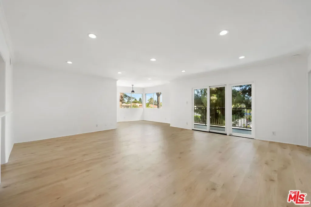 222 7th Street 301, Santa Monica, California, United States. - Photo 13