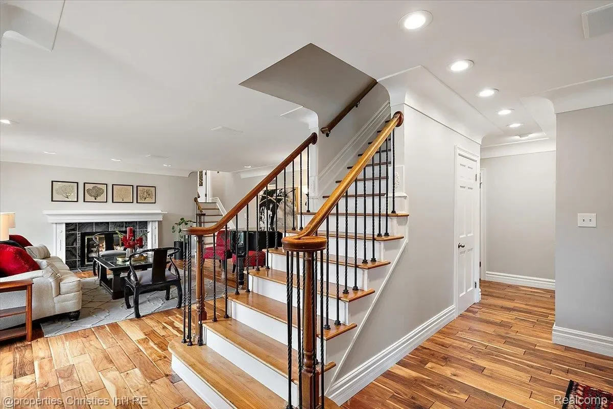 Gallery photo 10