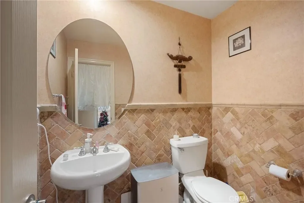 6800 Knightsbridge Court, Jurupa Valley, California, United States. - Photo 16