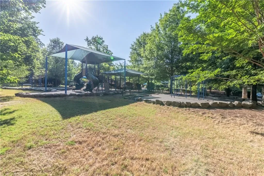 2659 Amberly Drive, Dunwoody, Georgia, United States. - Photo 89