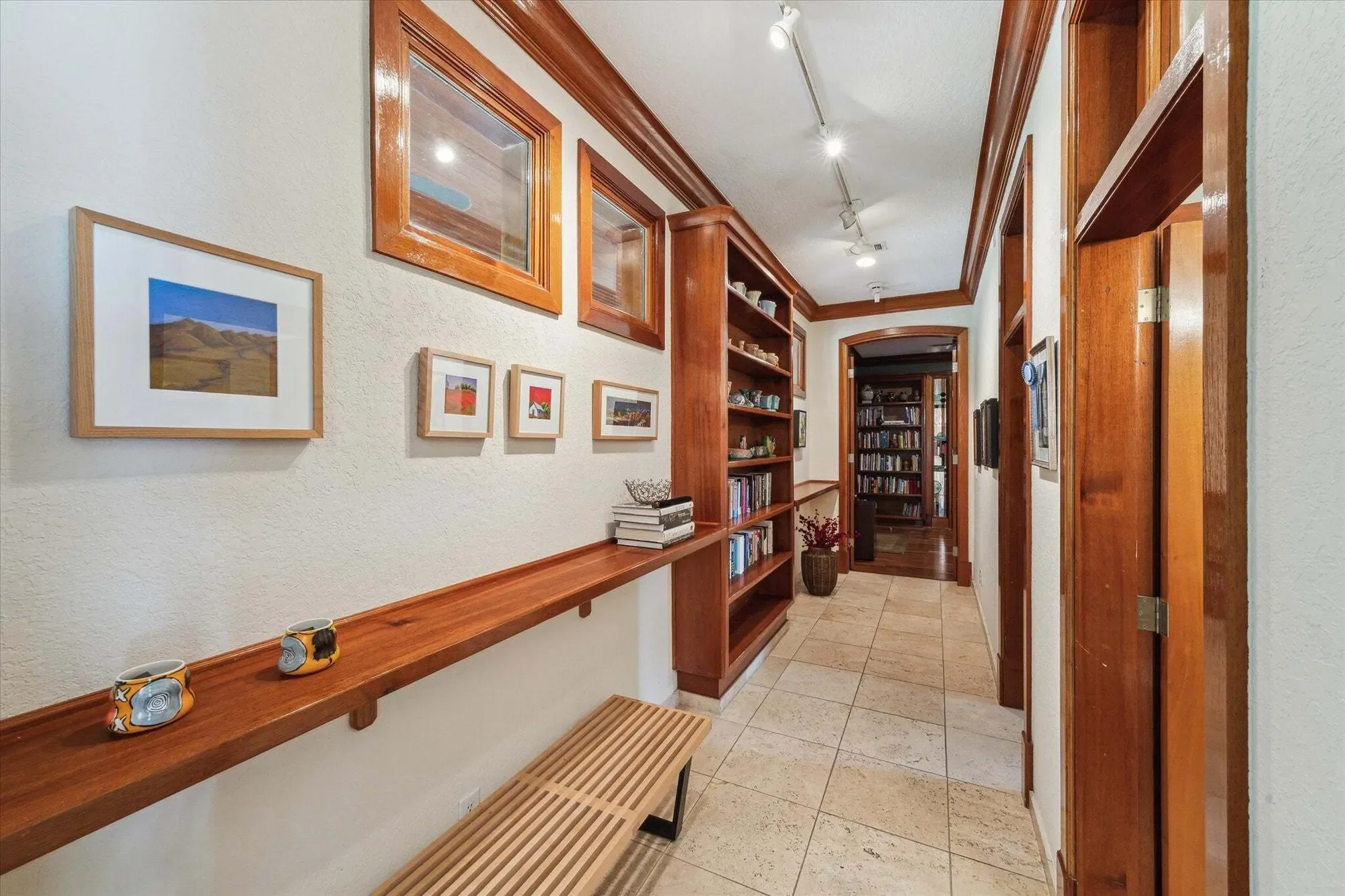 Gallery photo 2