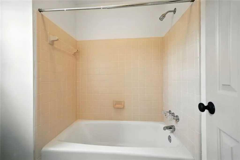 1092 Old Lathemtown Road, Canton, Georgia, United States. - Photo 28