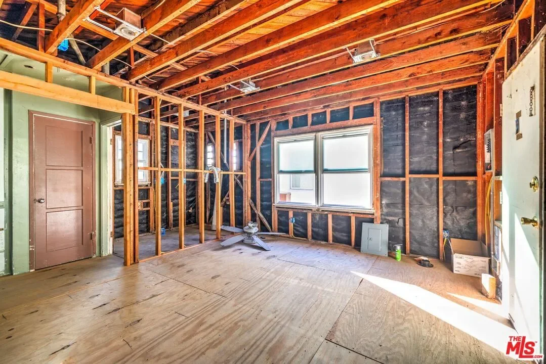 308 E Edgeware Rd, Los Angeles, California, United States. - Photo 11