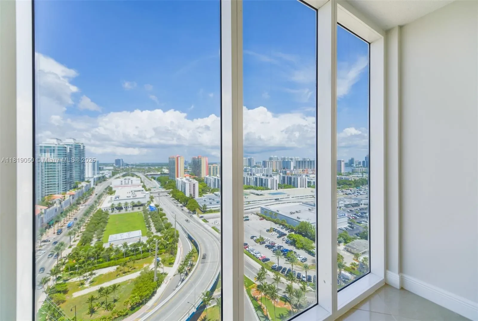 16699 Collins Ave 2107, Golden Beach, Florida, United States. - Photo 19