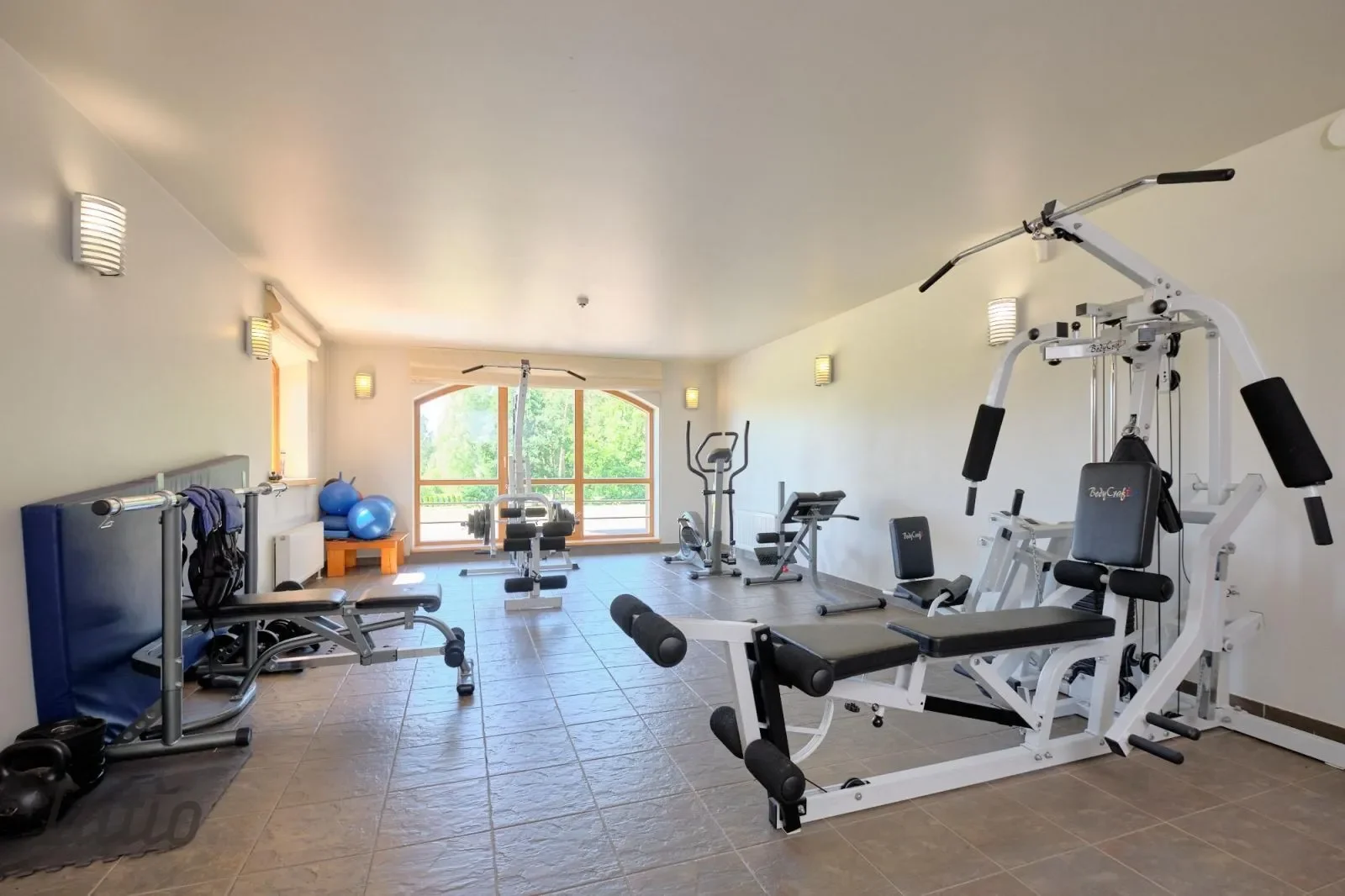 Property photo 8