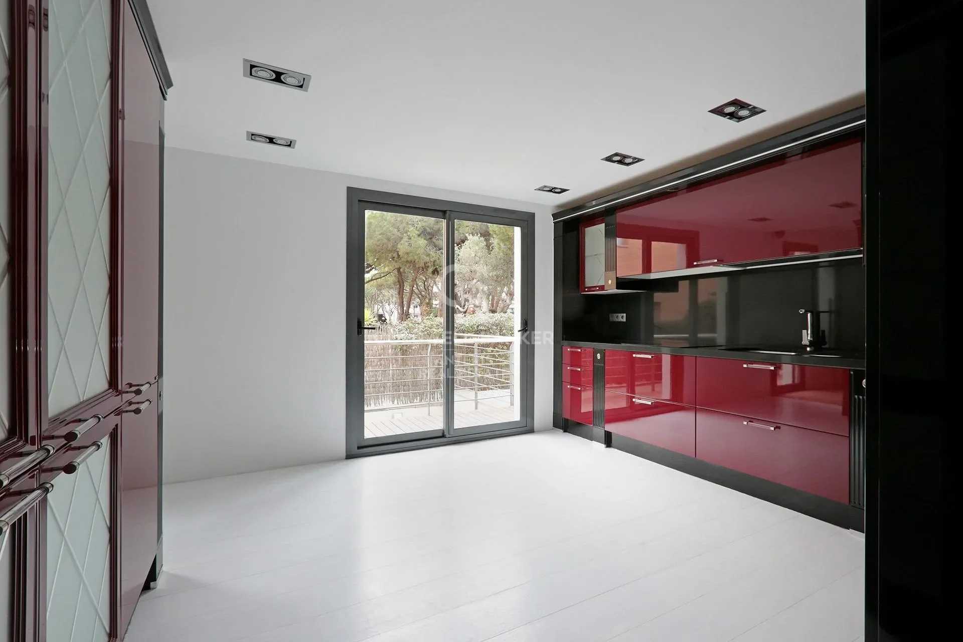Gallery photo 12