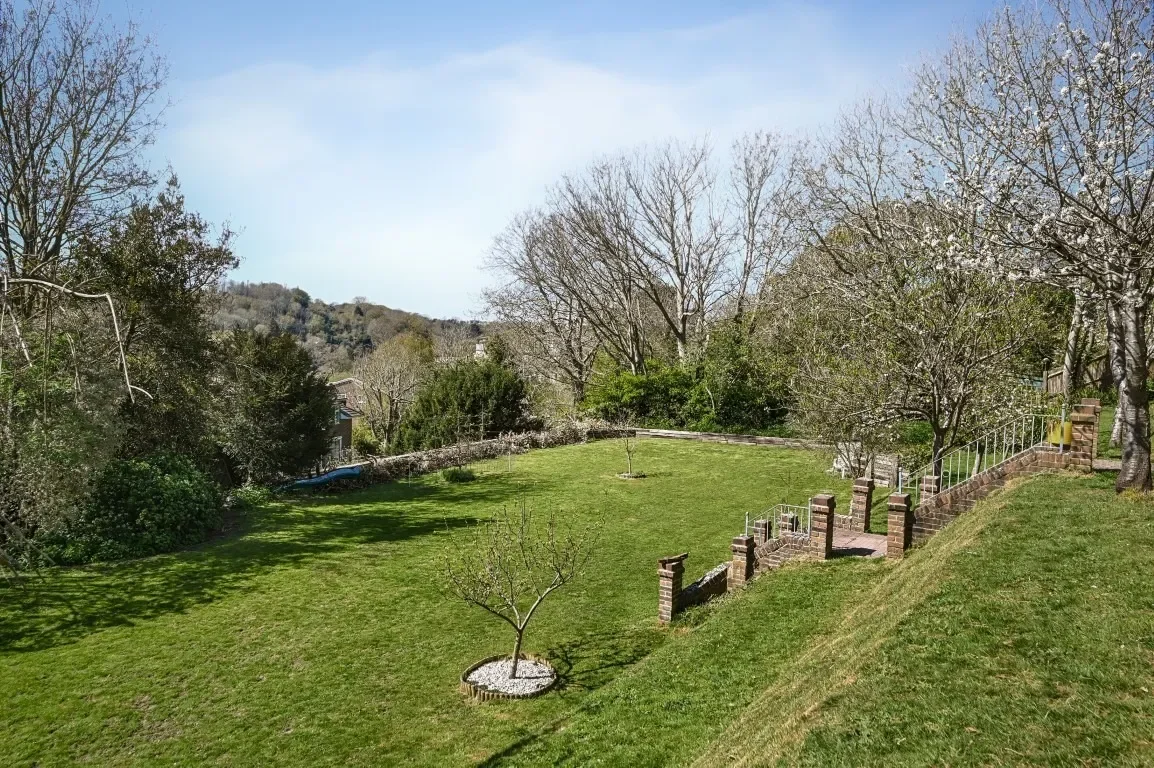 Exterior photo 11