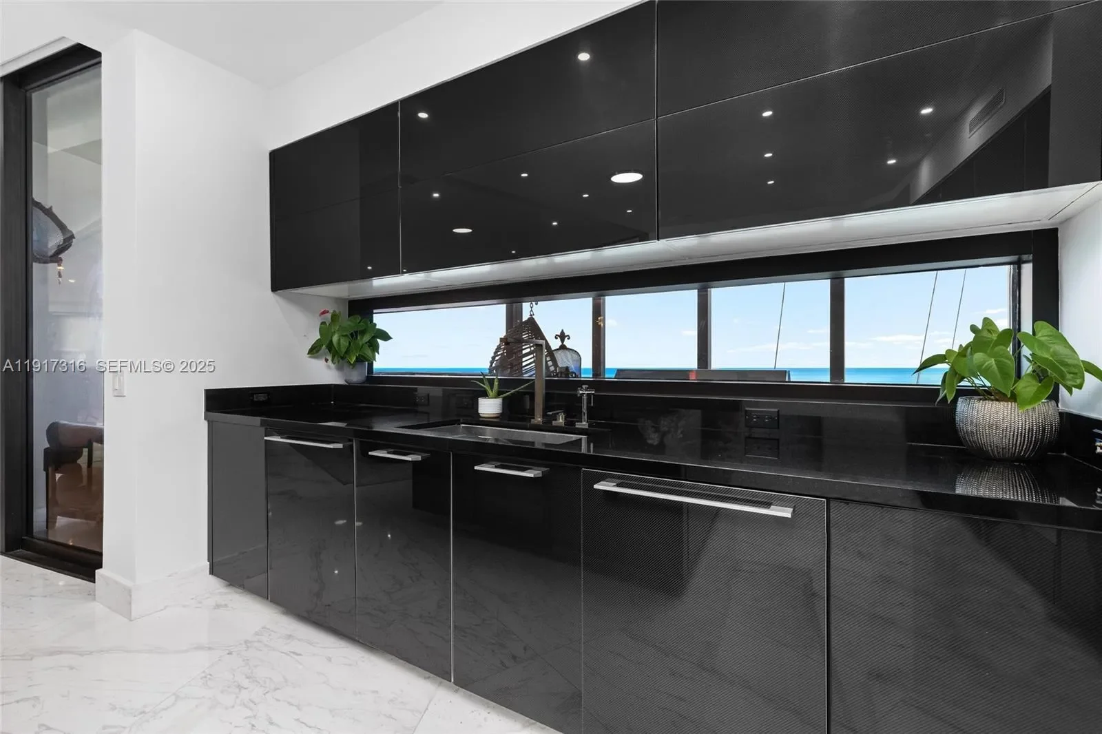 18555 Collins Ave, Golden Beach, Florida, United States. - Photo 27