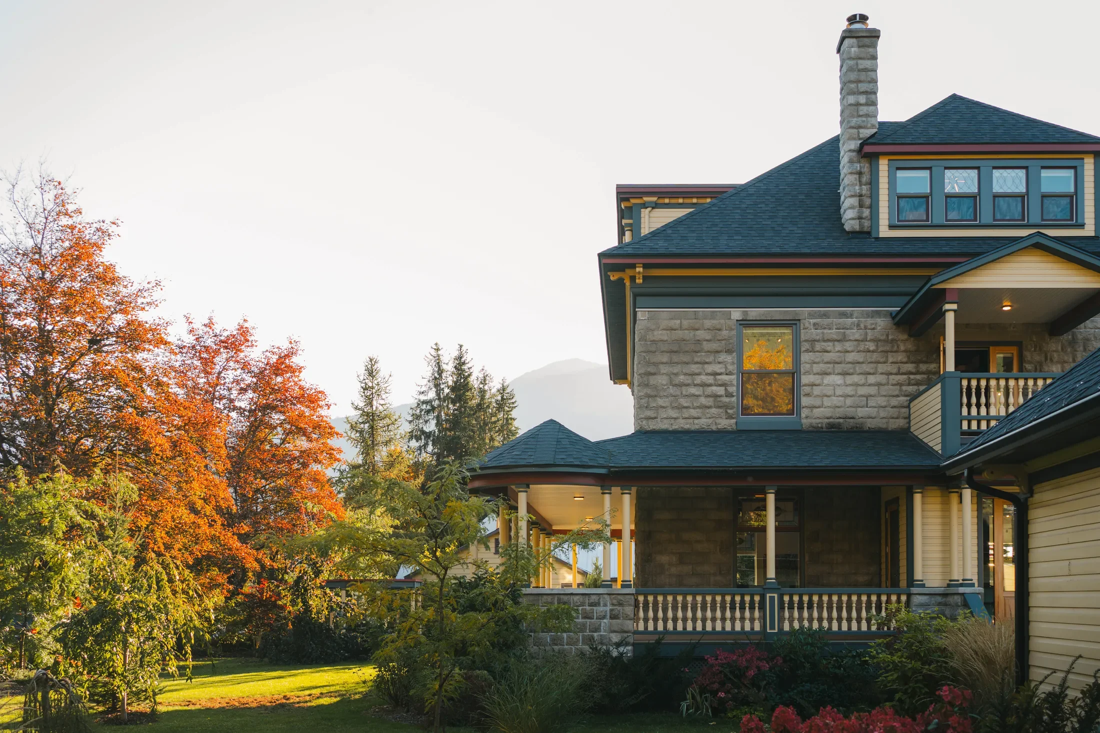 815 MacKenzie Ave, Revelstoke, BC V0E 2S0, Canada, Revelstoke, British Columbia, Canada. - Photo 8