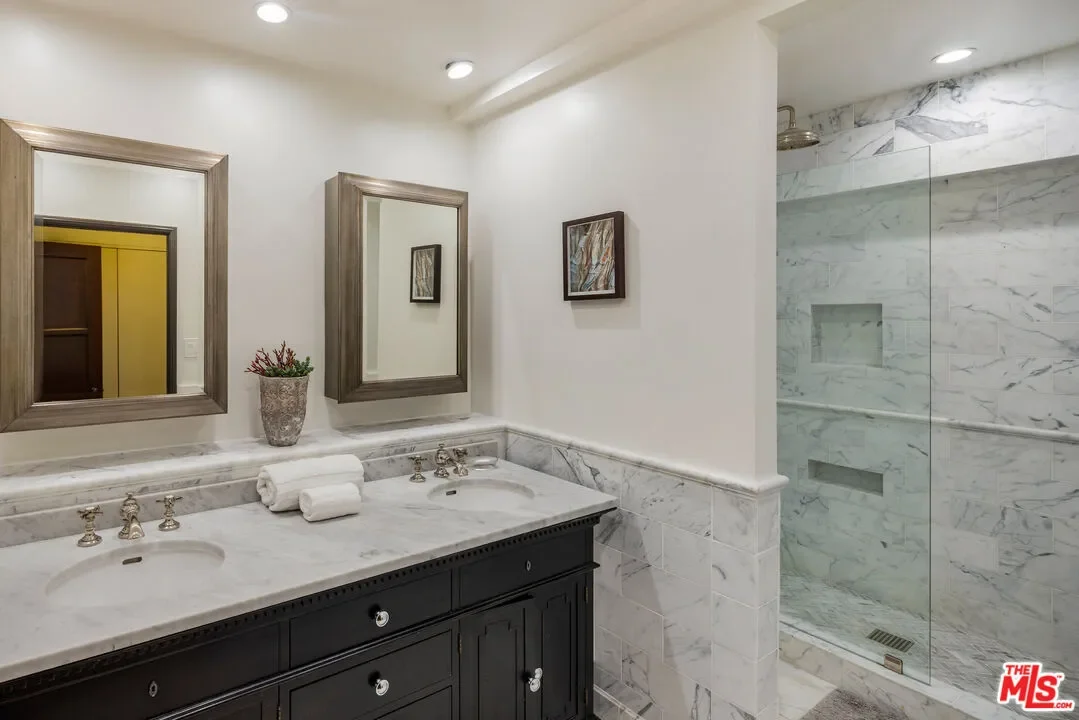 1417 Queens Rd, Los Angeles, California, United States. - Photo 6