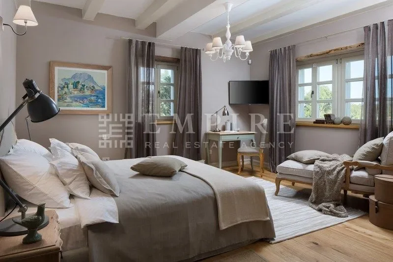 Gallery photo 7
