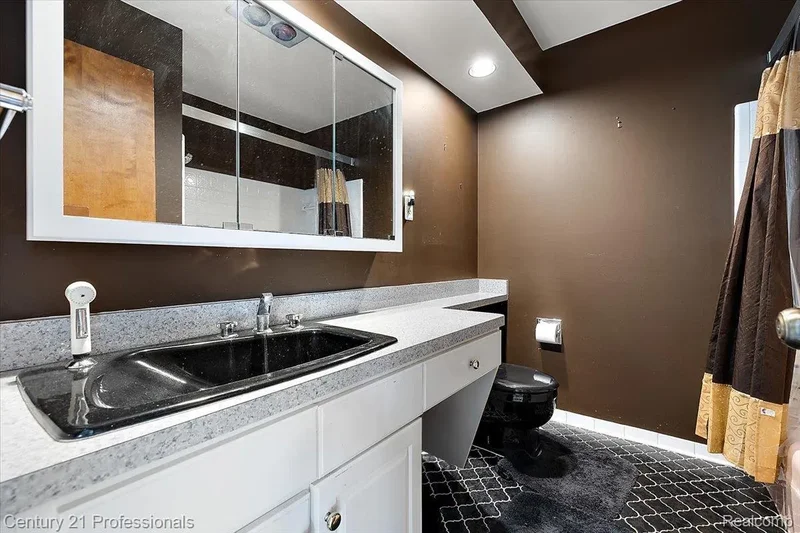 291 N Baldwin Road, Clarkston, MI 48348, Clarkston, Michigan, United States. - Photo 57