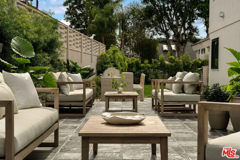 851 Dickson Street, Marina del Rey, California, United States. - Photo 35
