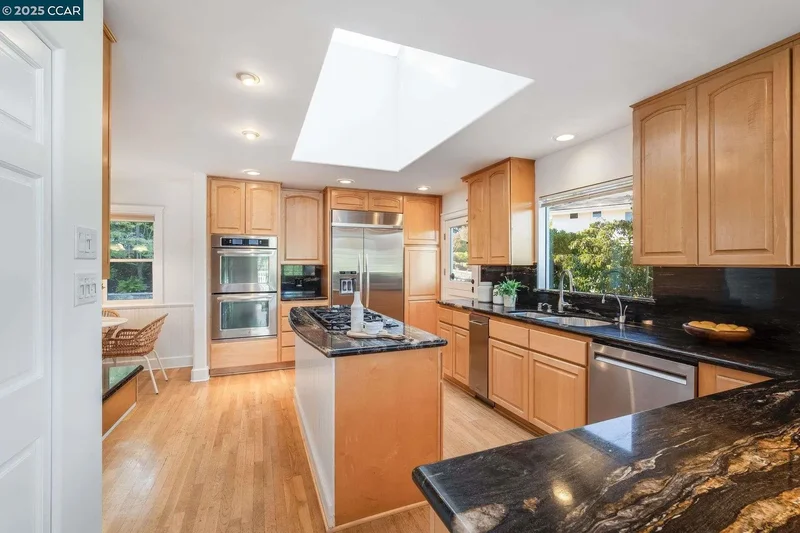33 Altamount Drive, Orinda, California, United States. - Photo 19