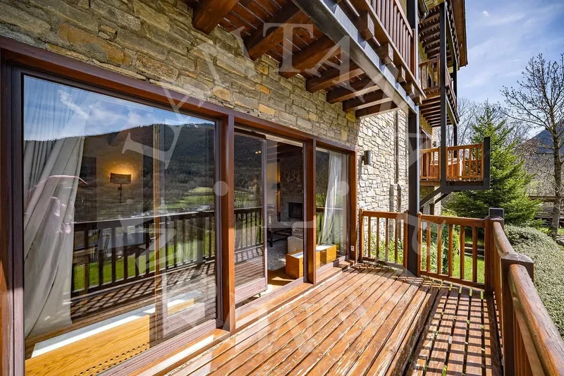 , Unha - Baqueira, Naut Aran, Catalonia, Spain. - Photo 17