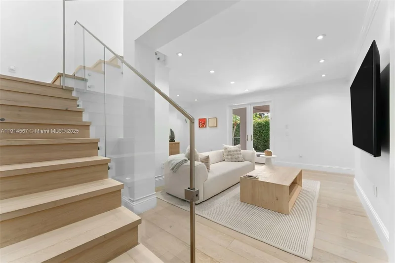 1210 95th St, Bal Harbour, Florida, United States. - Photo 49