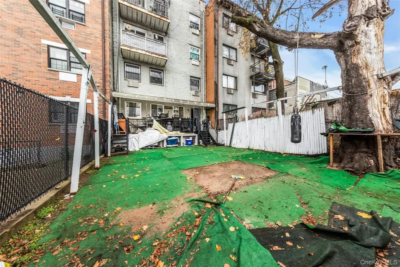 102-18 Radcliff Avenue, New York, New York, United States. - Photo 17