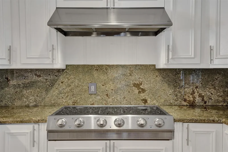 2740 NE 29th St, Fort Lauderdale, Florida, United States. - Photo 18