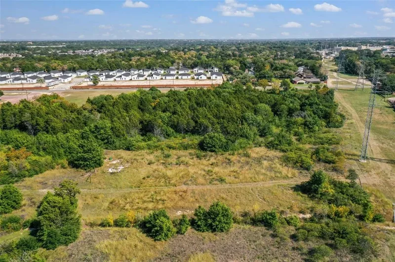 3846 W Kiest Boulevard, Dallas, TX 75233, Dallas, Texas, United States. - Photo 4