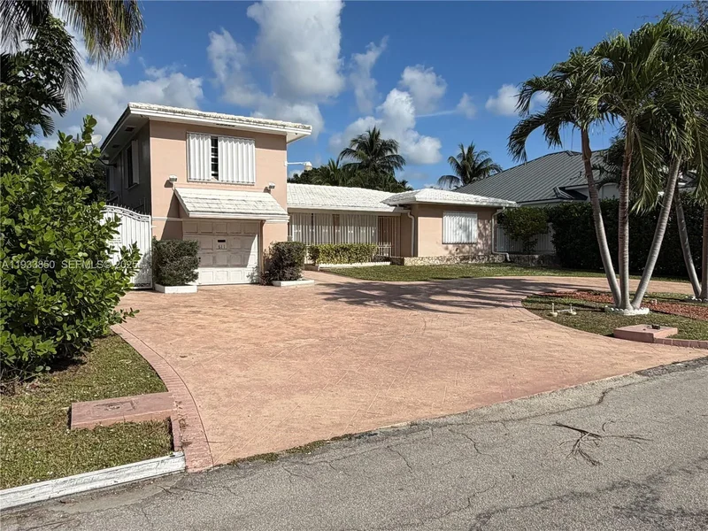 611 NE 52nd Ter, Miami, Florida, United States. - Photo 2