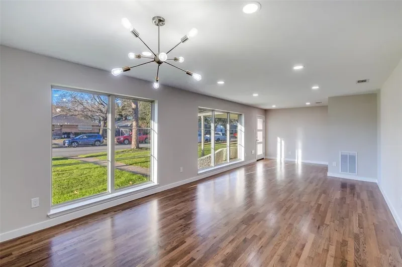 7006 Town North Drive, Dallas, Texas, United States. - Photo 18