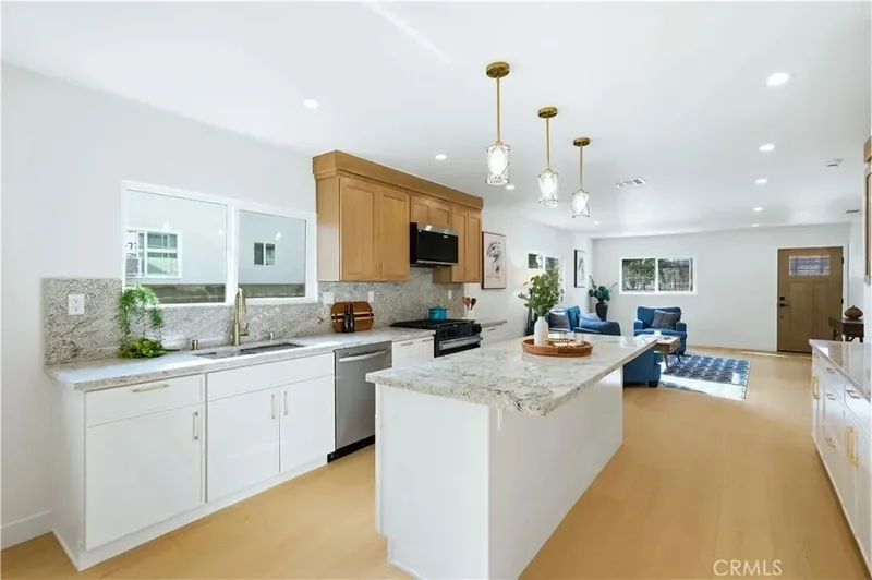 5104 8th Avenue, Los Angeles, California, United States. - Photo 3