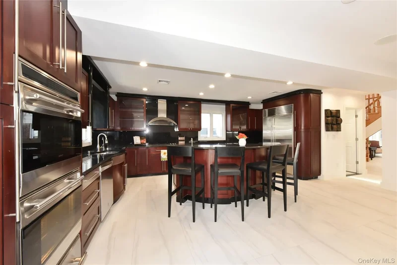 85-35 Midland Parkway, Jamaica Estates, NY 11432, New York, New York, United States. - Photo 5
