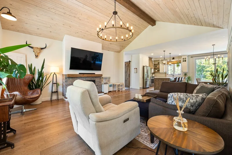 303 Rue Bergeron E, Granby, Quebec, Canada. - Photo 22