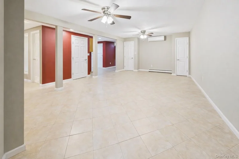803 Michele Lane, Hempstead, NY 11793, Wantagh, New York, United States. - Photo 31