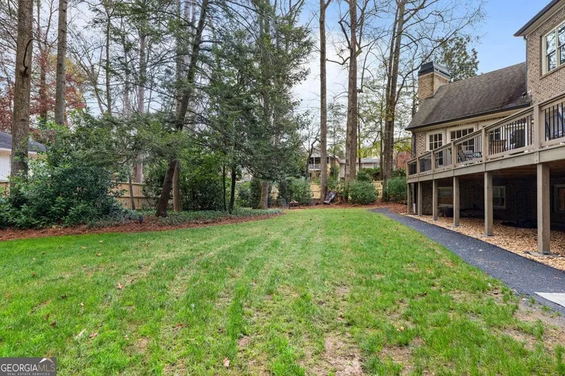 590 Windsor Parkway, Atlanta, GA 30342, Atlanta, Georgia, United States. - Photo 15