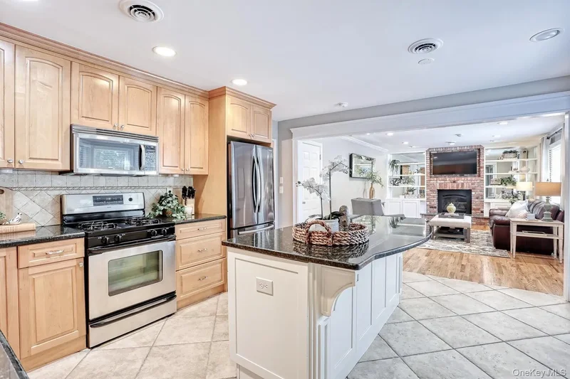 122 Birch Lane, New City, NY 10956, New City, New York, United States. - Photo 11