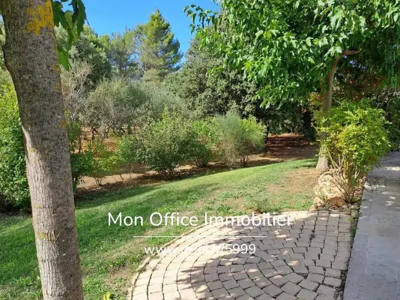 Peyrolles-en-Provence, Provence-Alpes-Côte d'Azur, France. - Photo 20