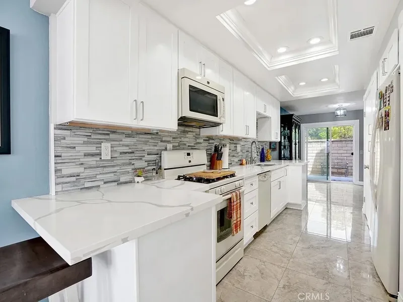 3842 Montego Drive, Huntington Beach, California, United States. - Photo 10