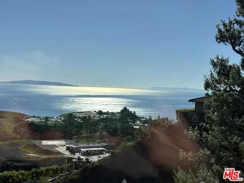 23255 W Paloma Blanca Drive, Malibu, California, United States. - Photo 10