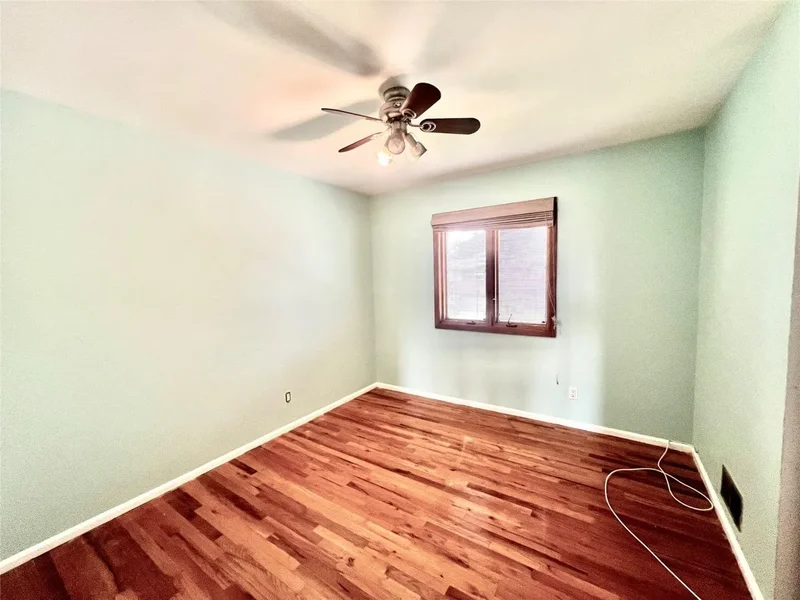 636 Derby Avenue, Woodmere, NY, 11598, USA, Woodmere, New York, United States. - Photo 19