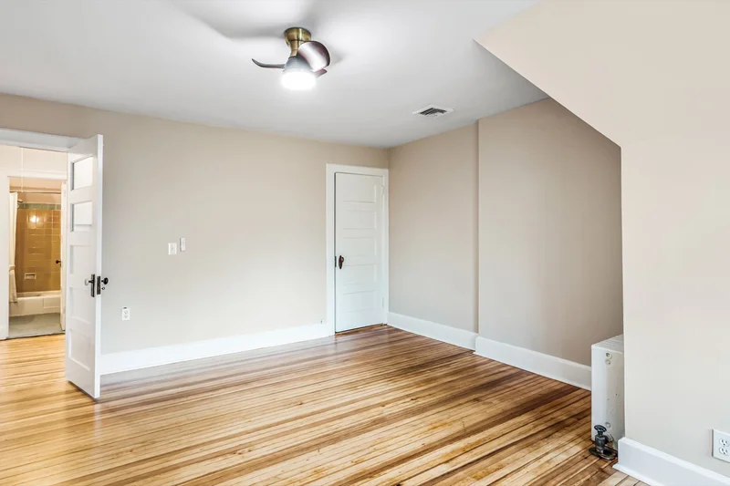 40 Slocum Crescent , Forest Hills, NY 11375, New York, New York, United States. - Photo 34