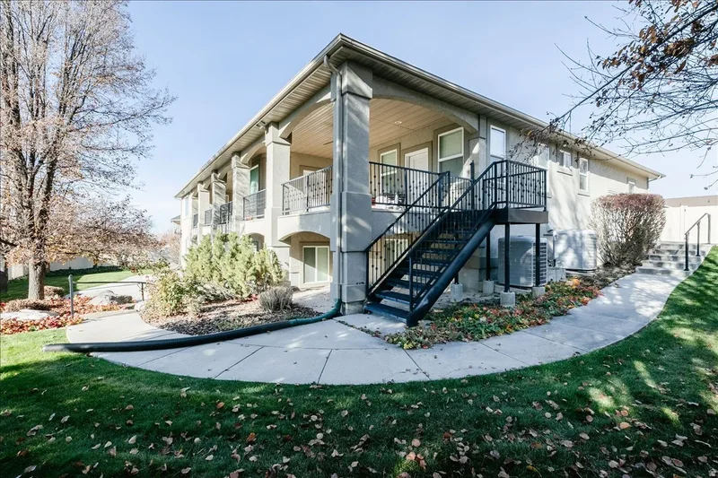 600 E 100 S, Hyde Park, Utah, United States. - Photo 50