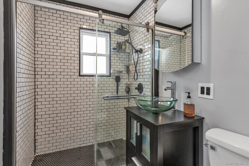 24715 89th Avenue, New York, New York, United States. - Photo 5